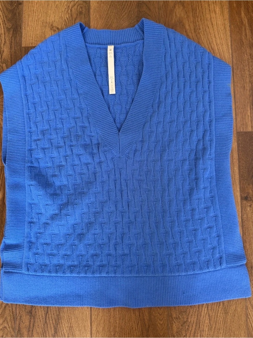 lululemon athletica pipe dream blue cable knit Textured V-Neck Sweater Vest